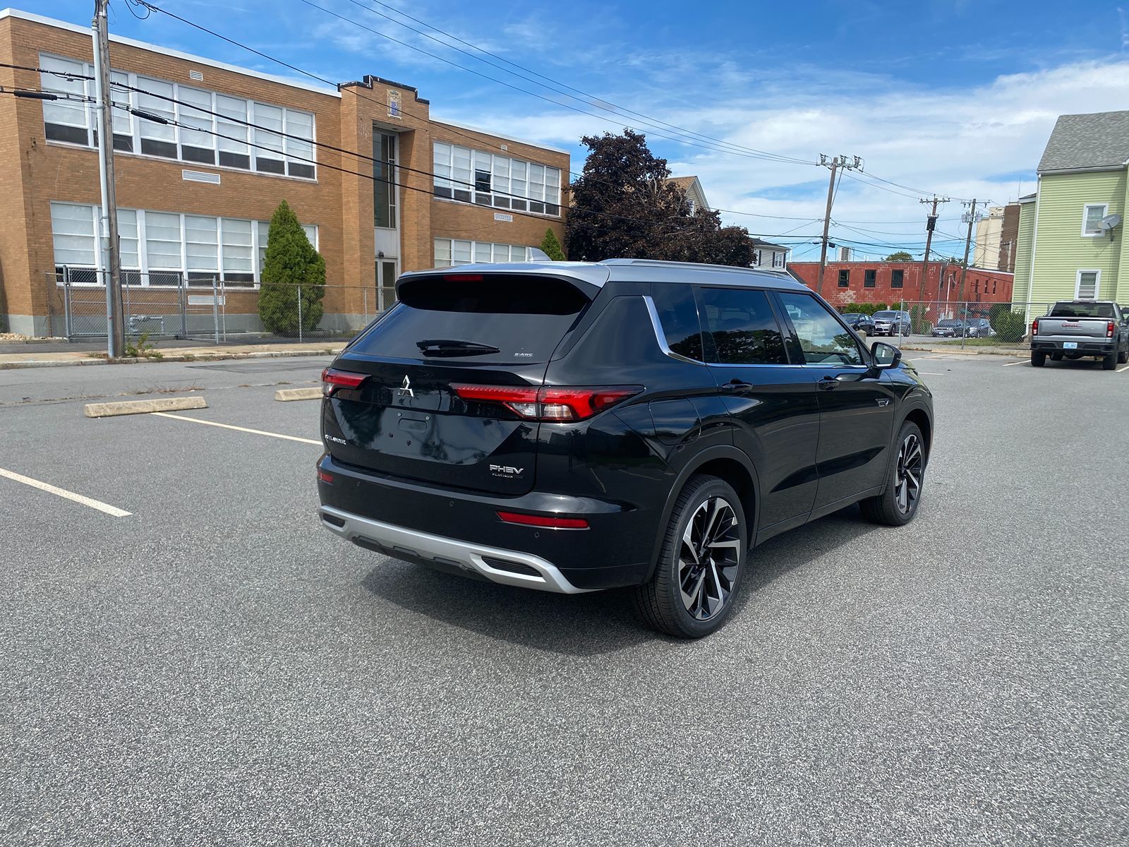 2025 Mitsubishi Outlander PHEV SEL Platinum photo 4