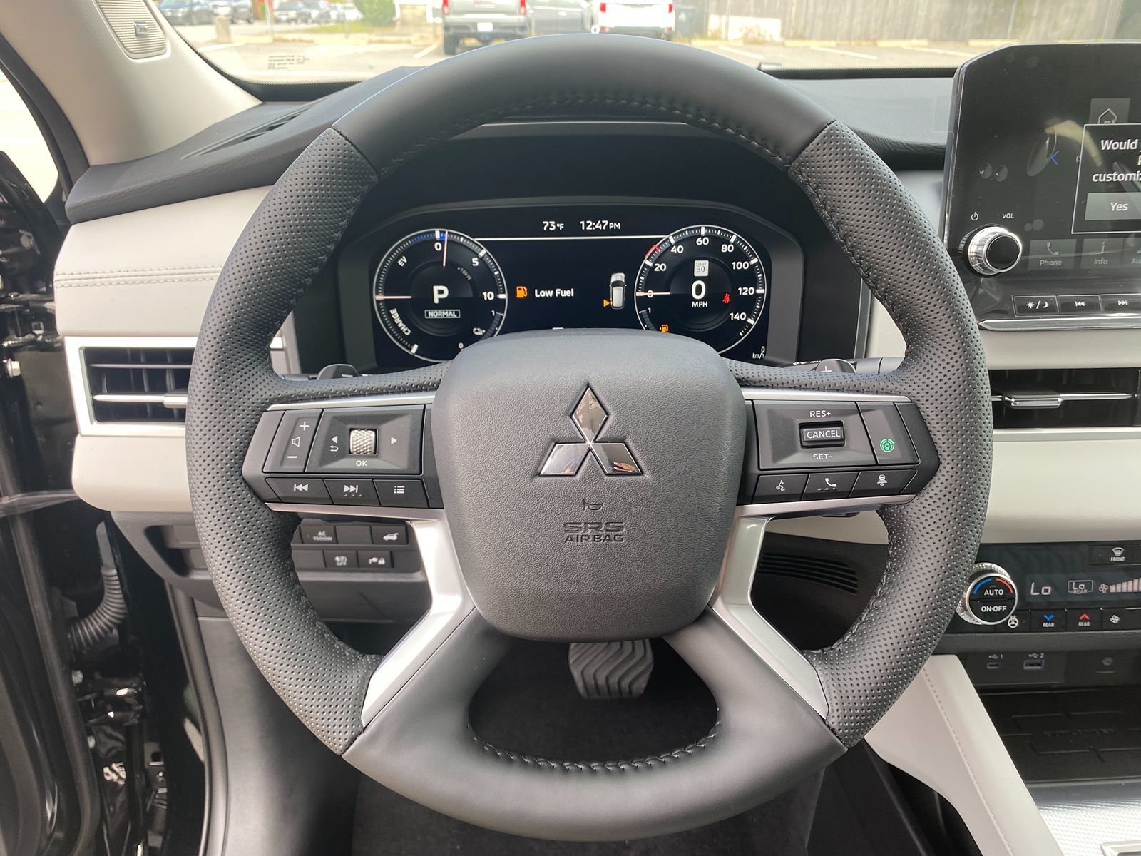 2025 Mitsubishi Outlander PHEV SEL Platinum photo 12