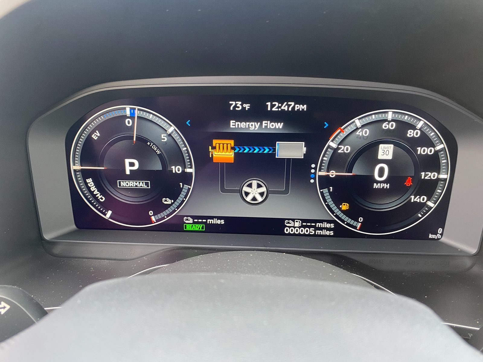 2025 Mitsubishi Outlander PHEV SEL Platinum photo 15