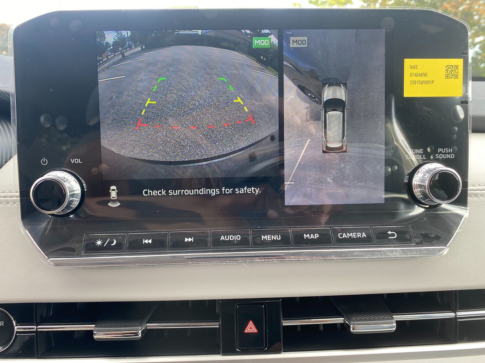 2025 Mitsubishi Outlander PHEV SEL Platinum photo 17