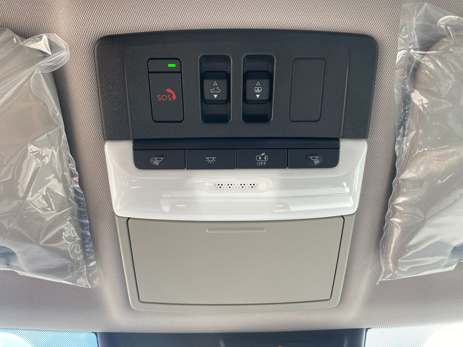 2025 Mitsubishi Outlander PHEV SEL Platinum photo 19