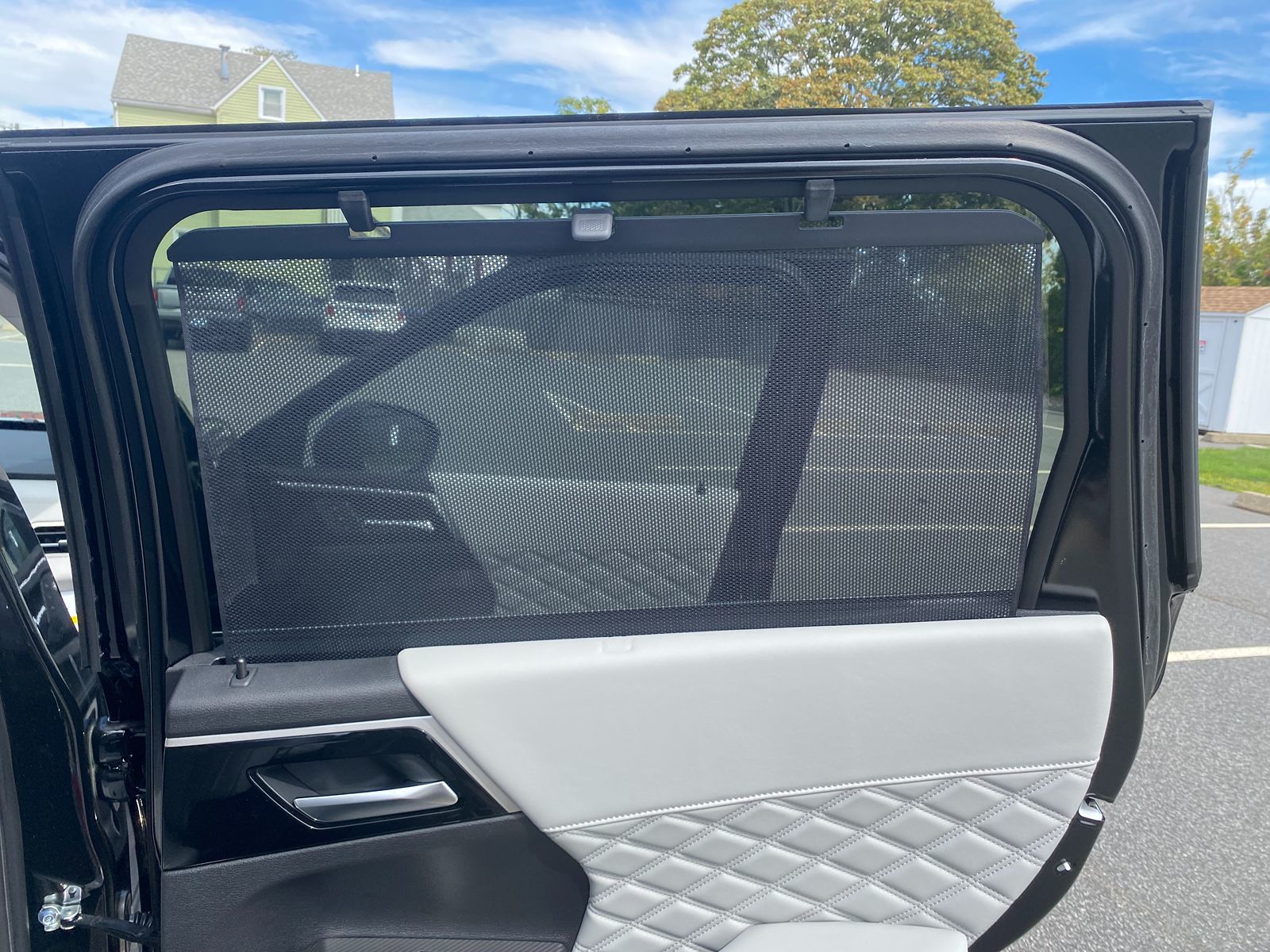 2025 Mitsubishi Outlander PHEV SEL Platinum photo 26