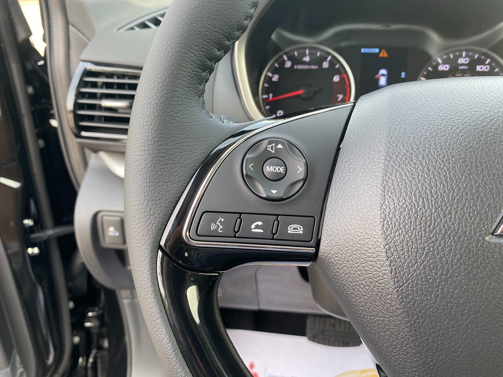 2026 Mitsubishi Eclipse Cross SE photo 14