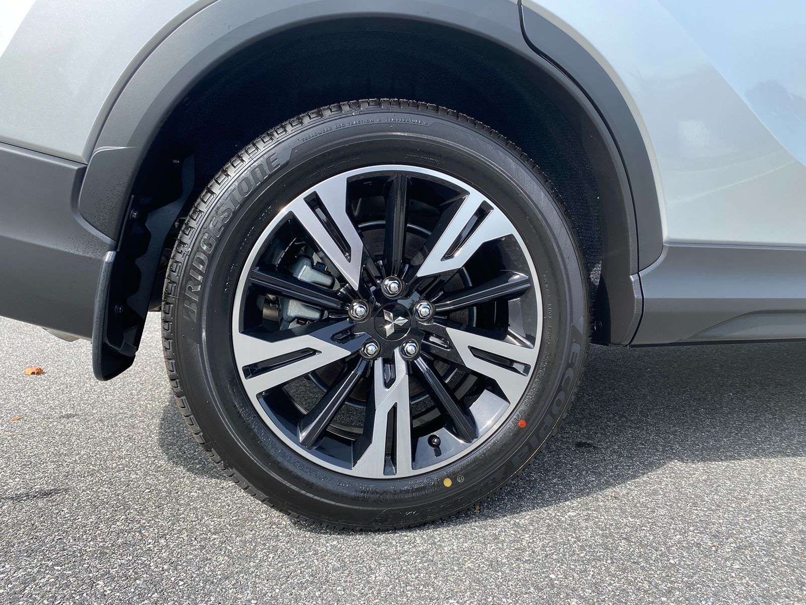 2026 Mitsubishi Eclipse Cross SE photo 27