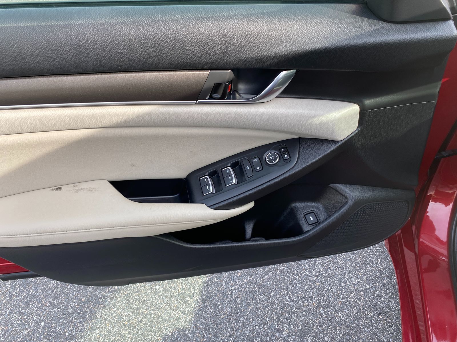 2019 Honda Accord LX 1.5T photo 10