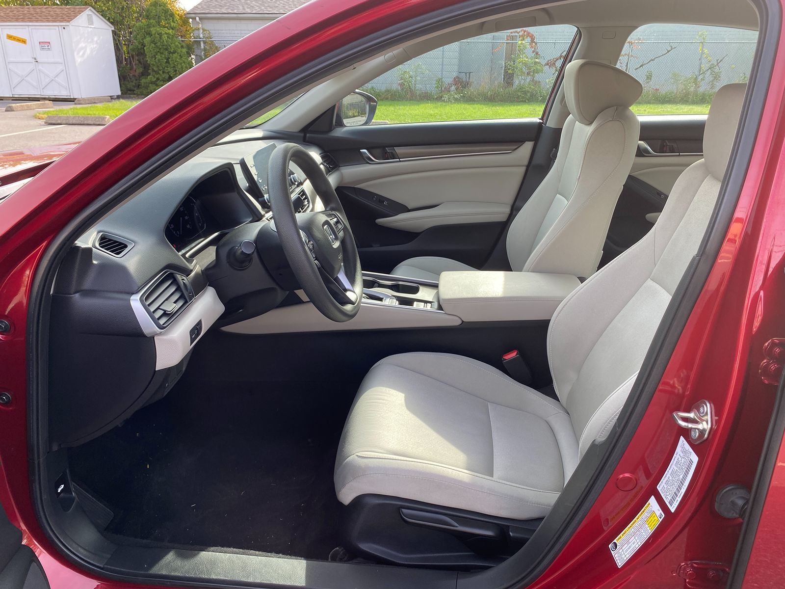 2019 Honda Accord LX 1.5T photo 11