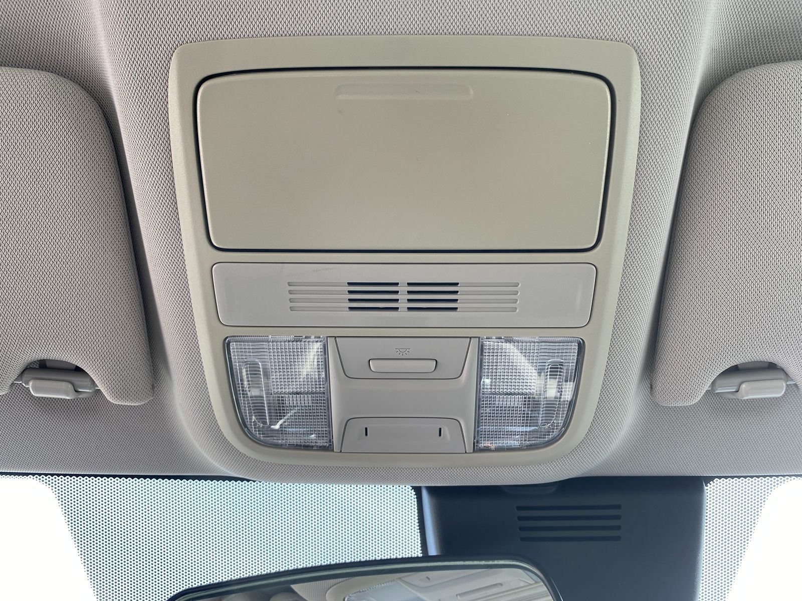 2019 Honda Accord LX 1.5T photo 19