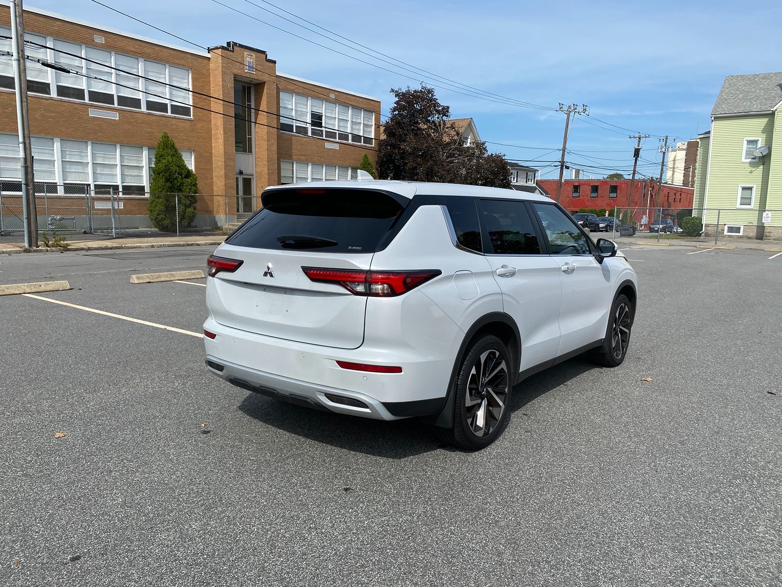 2023 Mitsubishi Outlander SE Black Edition Ralliart photo 4