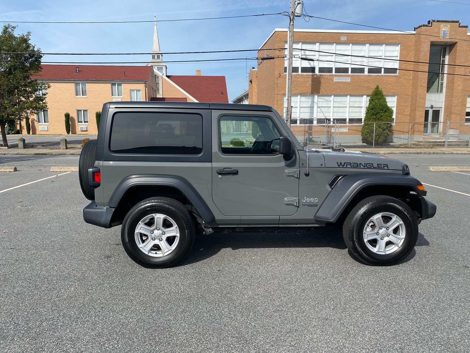 2019 Jeep Wrangler Sport S photo 4