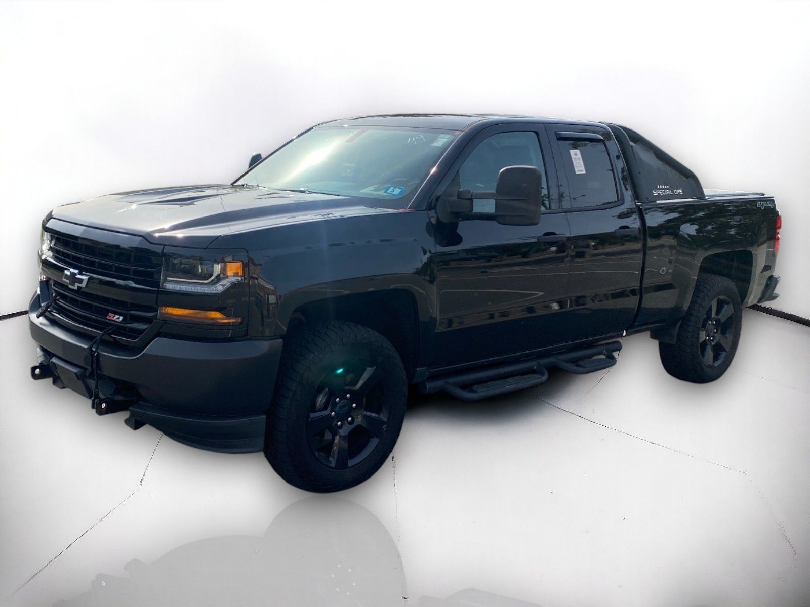 2018 Chevrolet Silverado Work Truck LS Base photo 2