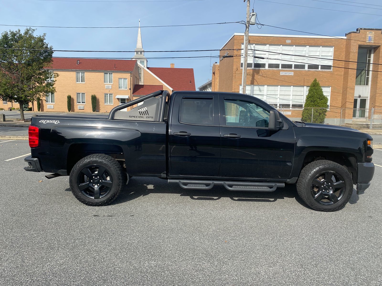 2018 Chevrolet Silverado Work Truck LS Base photo 4