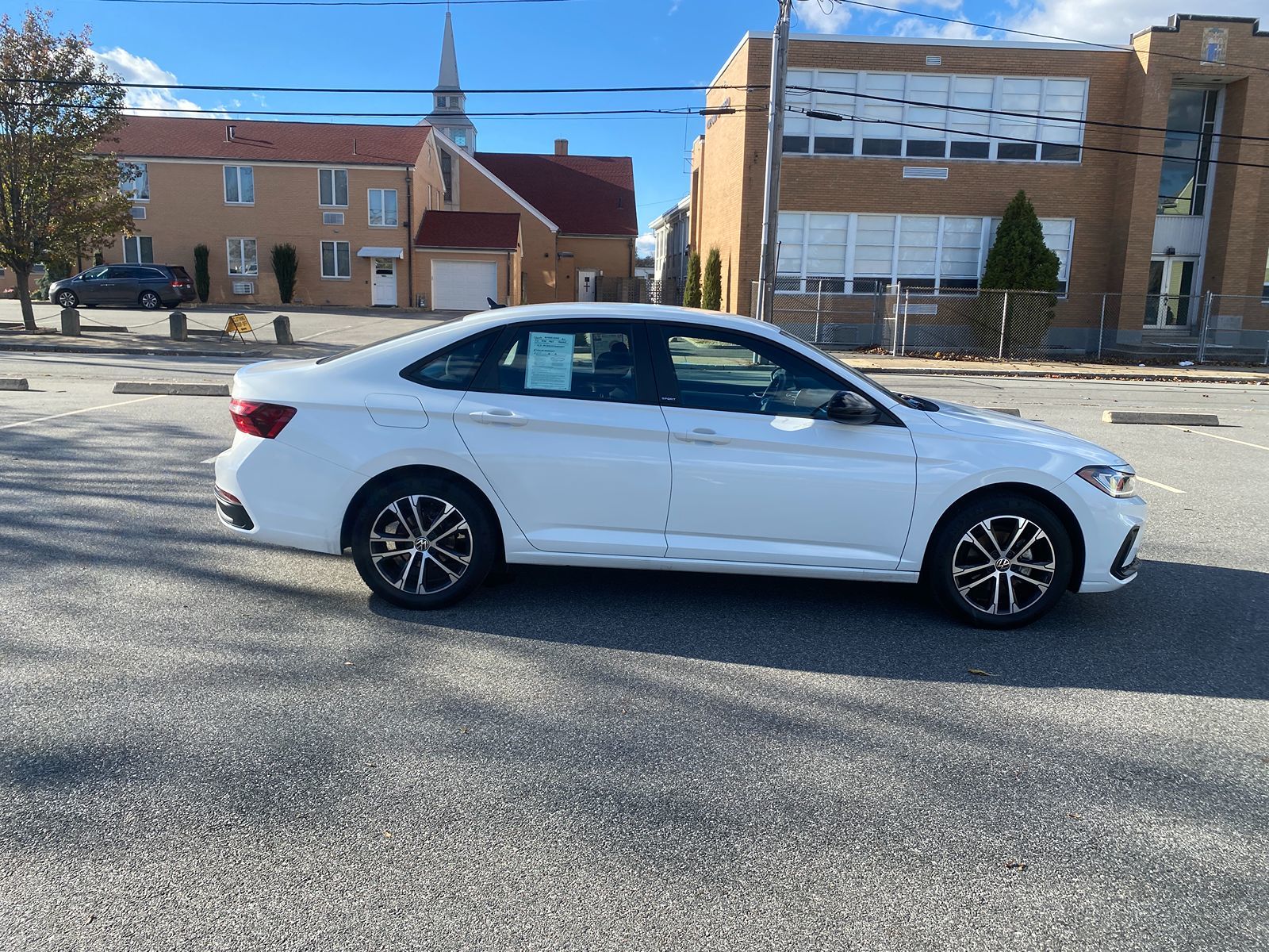 2025 Volkswagen Jetta Sport photo 4