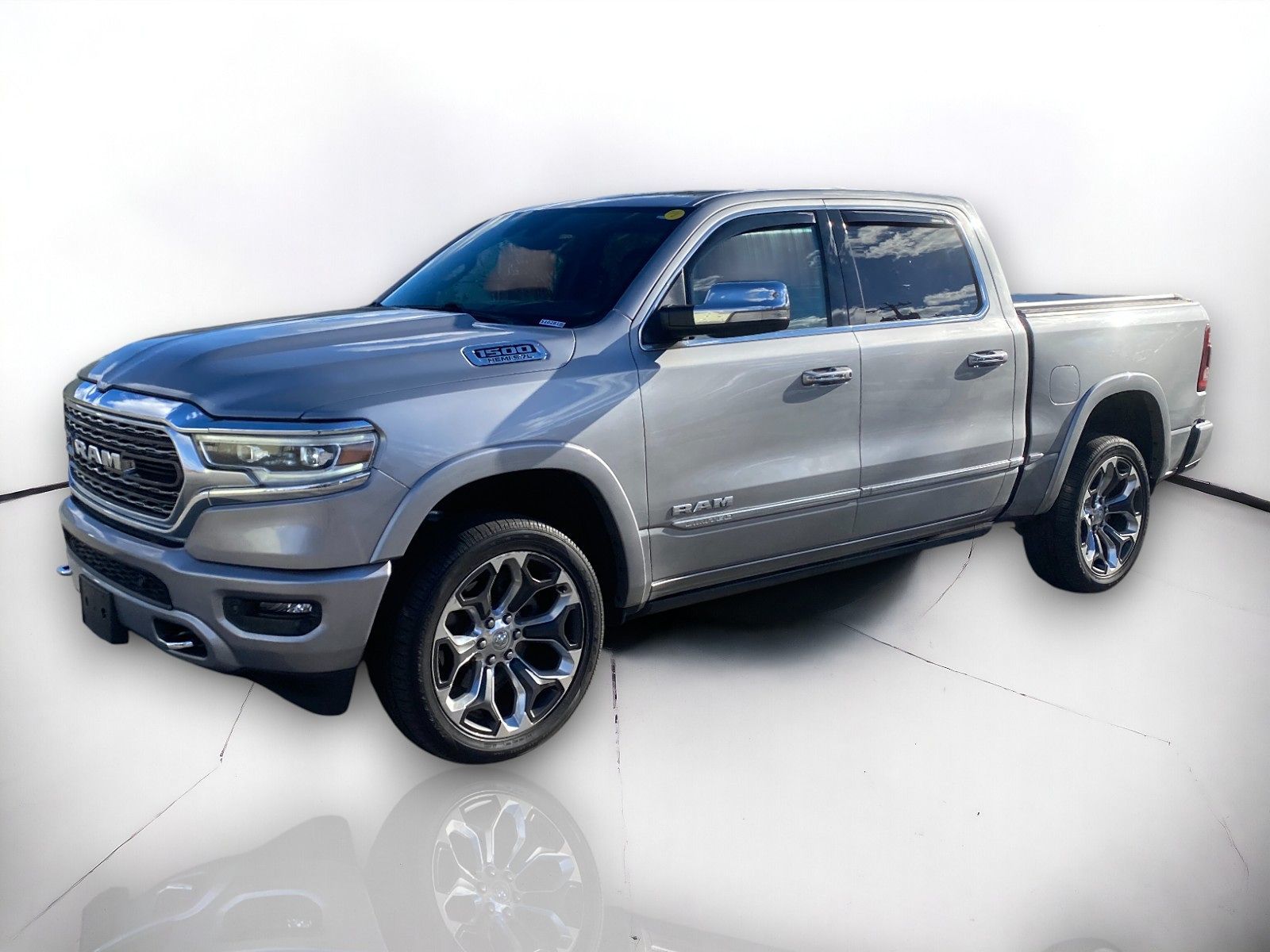 2022 Ram 1500 Limited photo 2