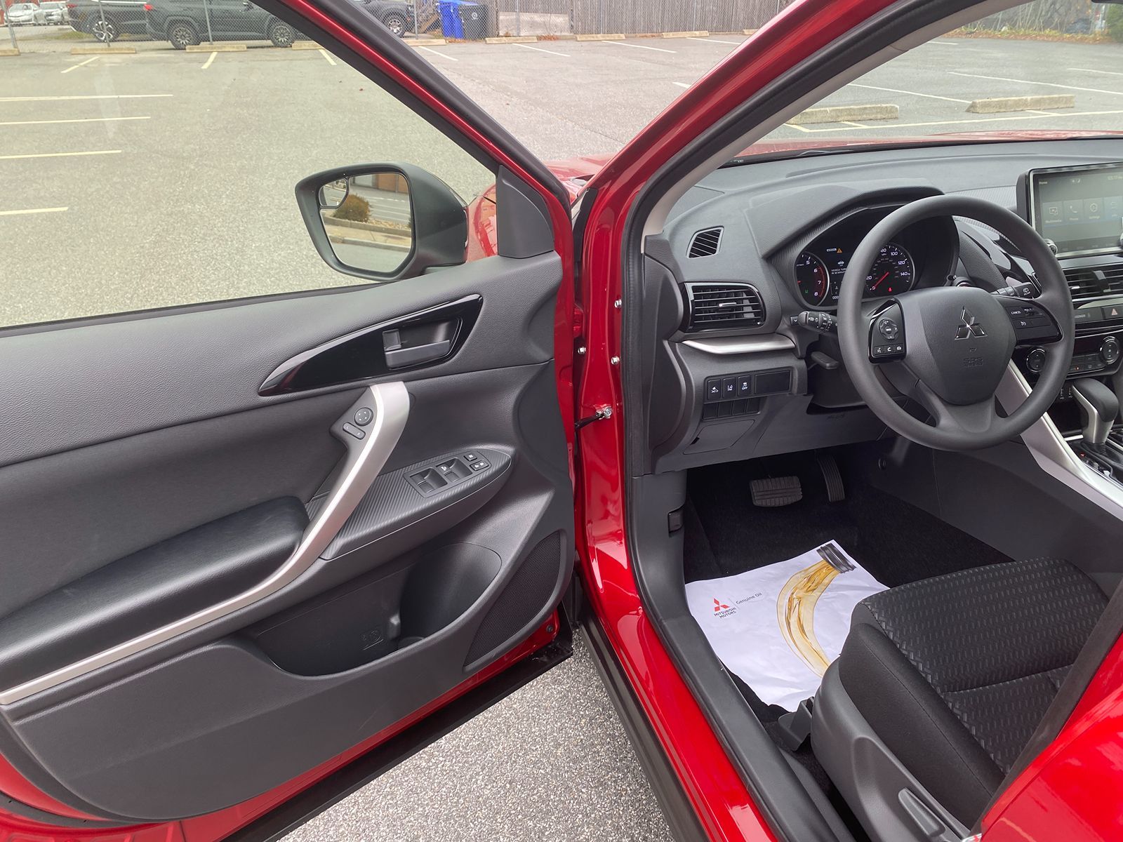 2026 Mitsubishi Eclipse Cross LE Ralliart photo 4