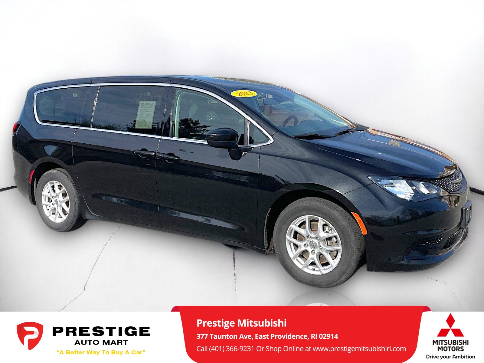 2023 Chrysler Voyager LX's photo