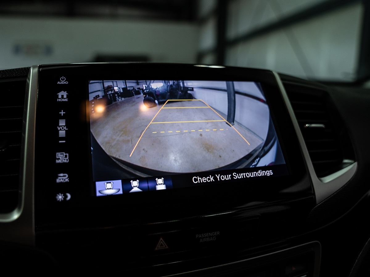 Sold 2017 Honda Pilot Touring in Buda