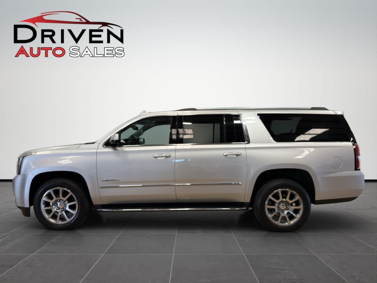 2020 Gmc Yukon XL Denali photo 2