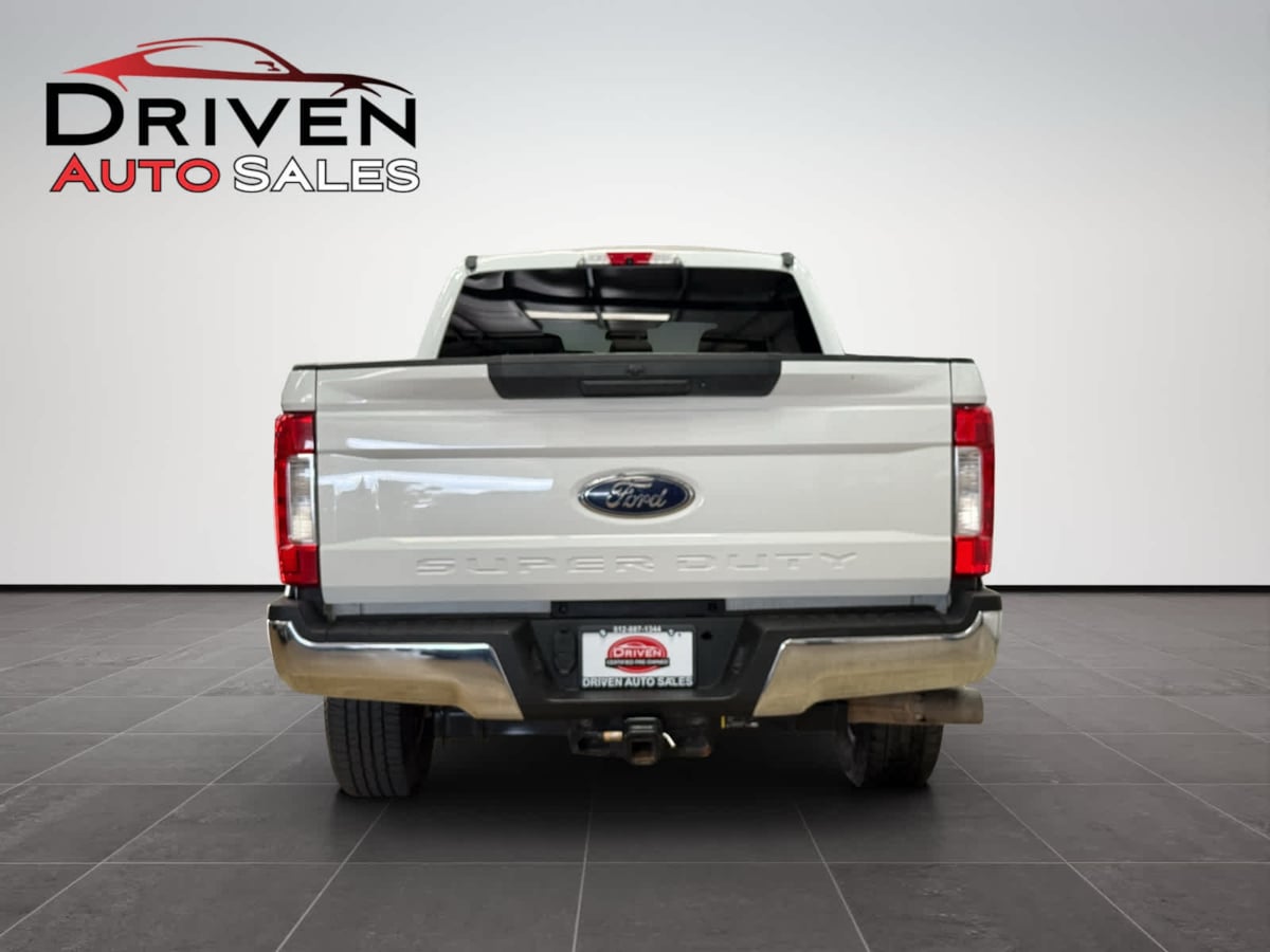 2019 Ford F-250 XLT photo 3