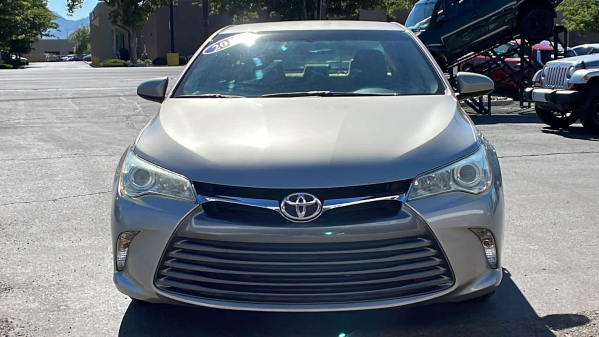 2016 Toyota Camry LE 6