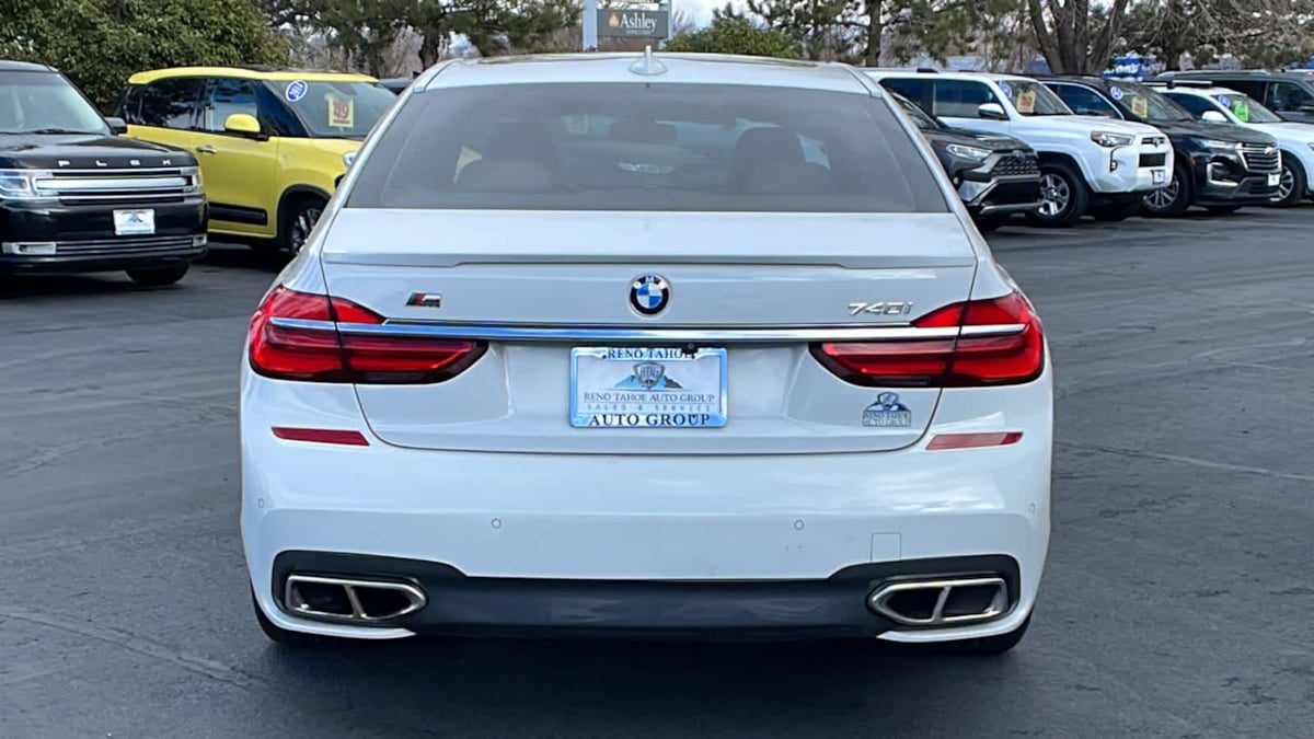 2016 BMW 7 Series 740i 6