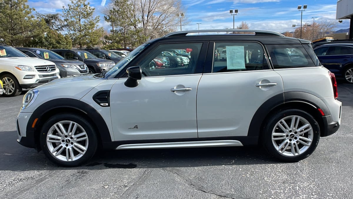 2022 MINI Countryman Cooper 8