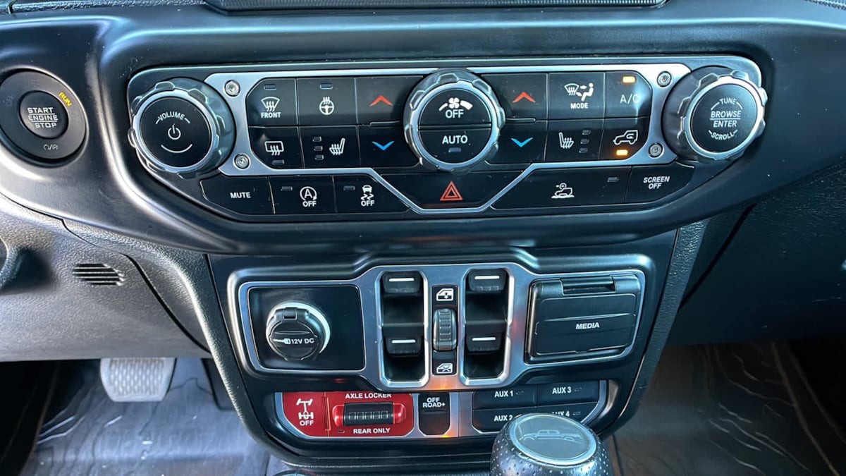 2021 Jeep Gladiator Mojave 19