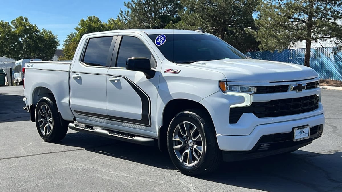 2022 Chevrolet Silverado 1500 RST 3