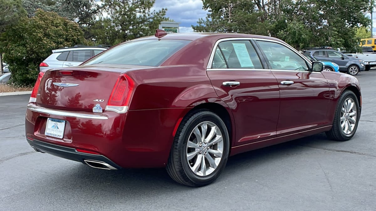 2019 Chrysler 300 Limited 5