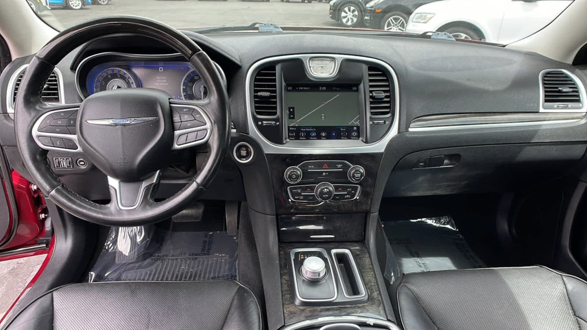 2019 Chrysler 300 Limited 14