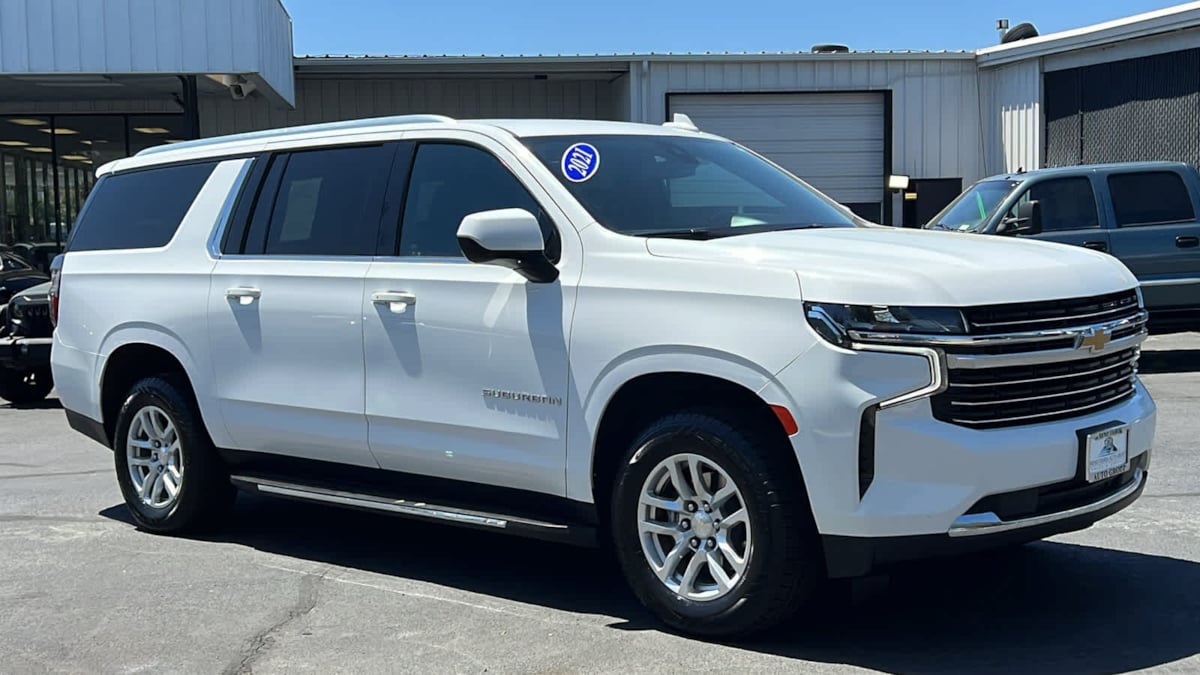 2021 Chevrolet Suburban LT 3