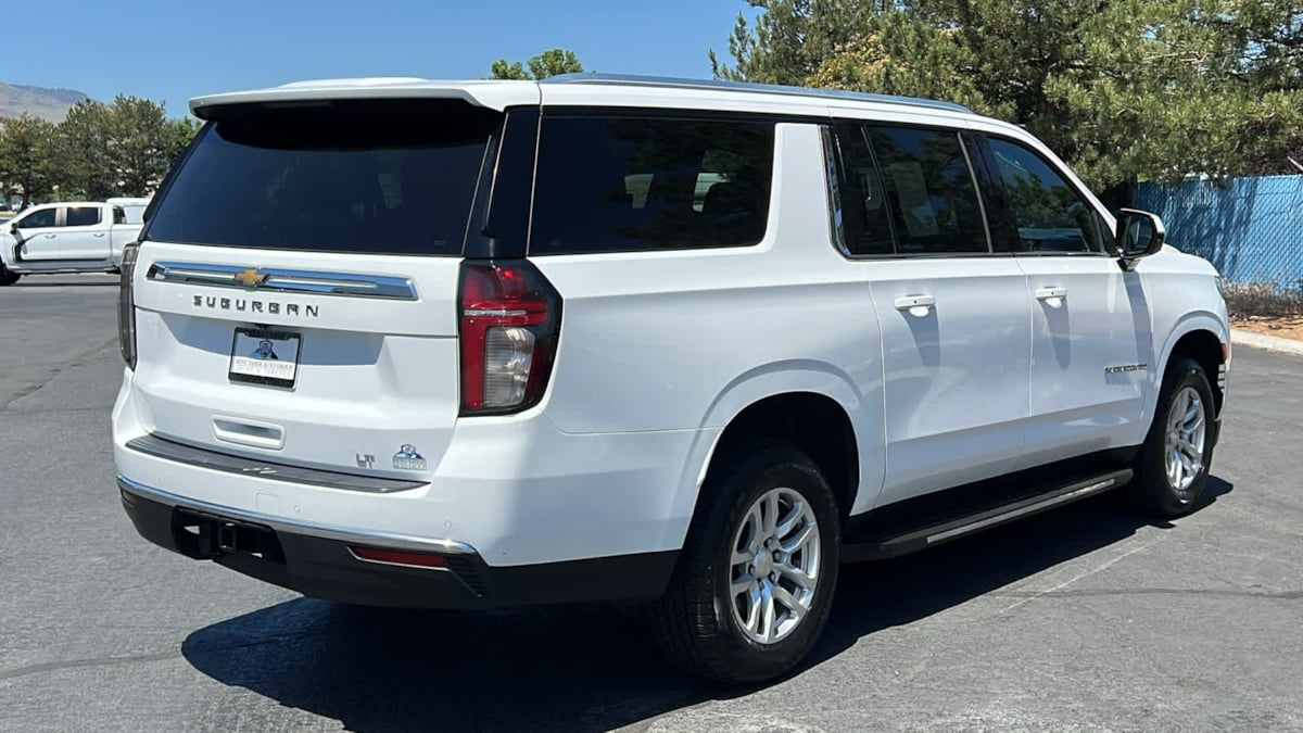 2021 Chevrolet Suburban LT 5