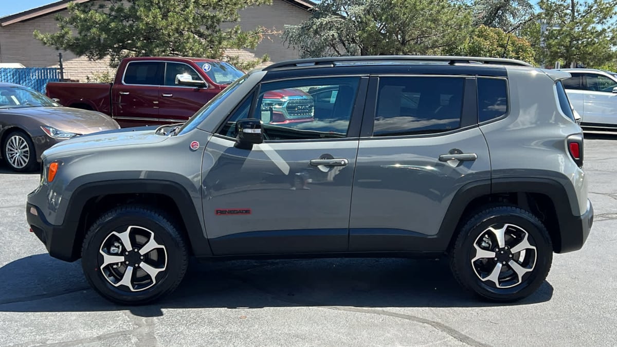 2022 Jeep Renegade Trailhawk 8