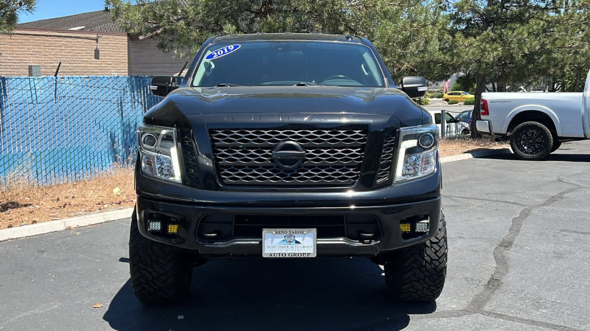 2019 Nissan Titan PRO-4X 2