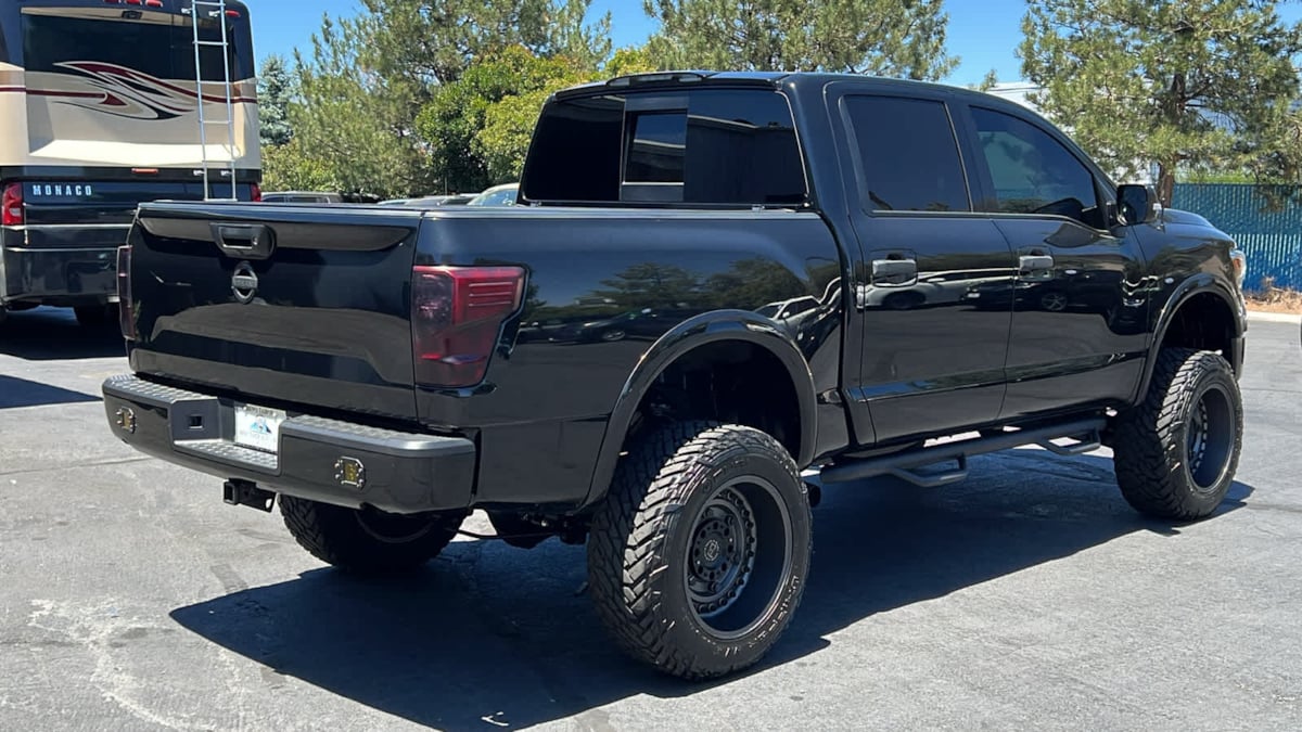 2019 Nissan Titan PRO-4X 5