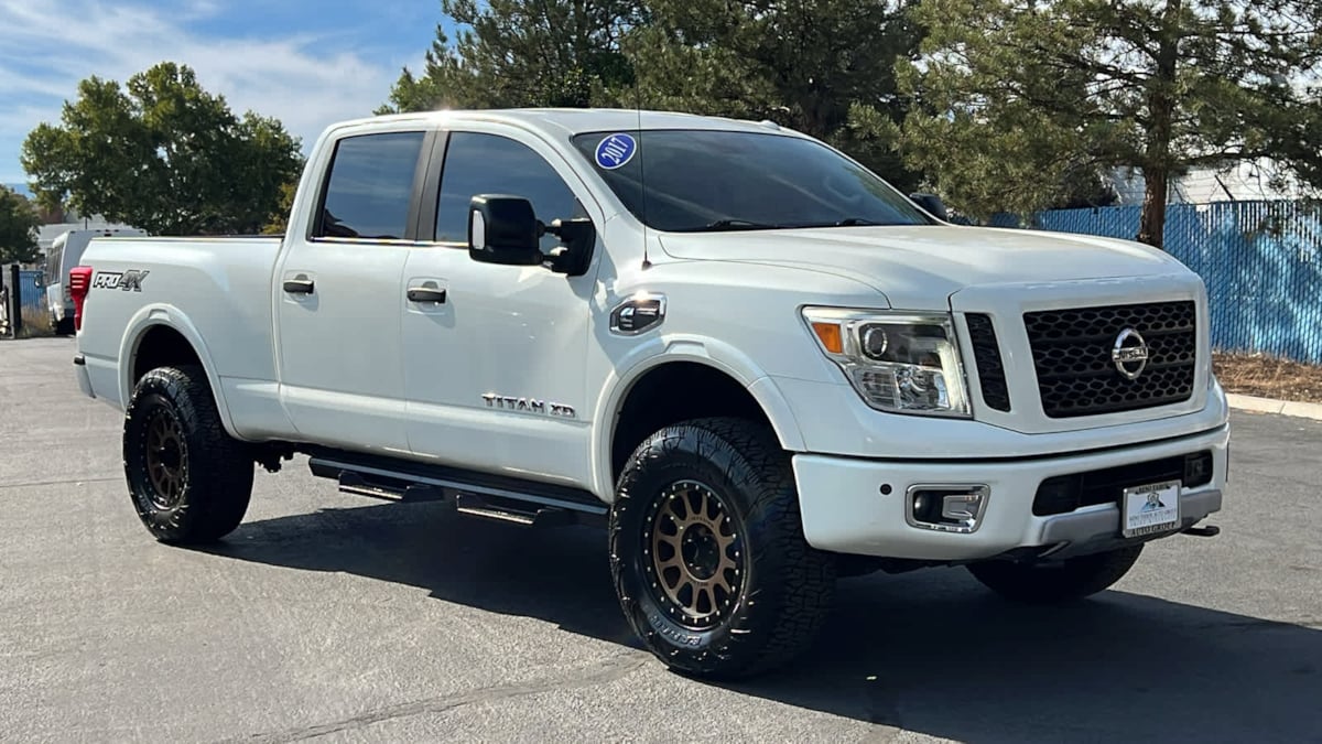 2017 Nissan Titan XD PRO-4X 3