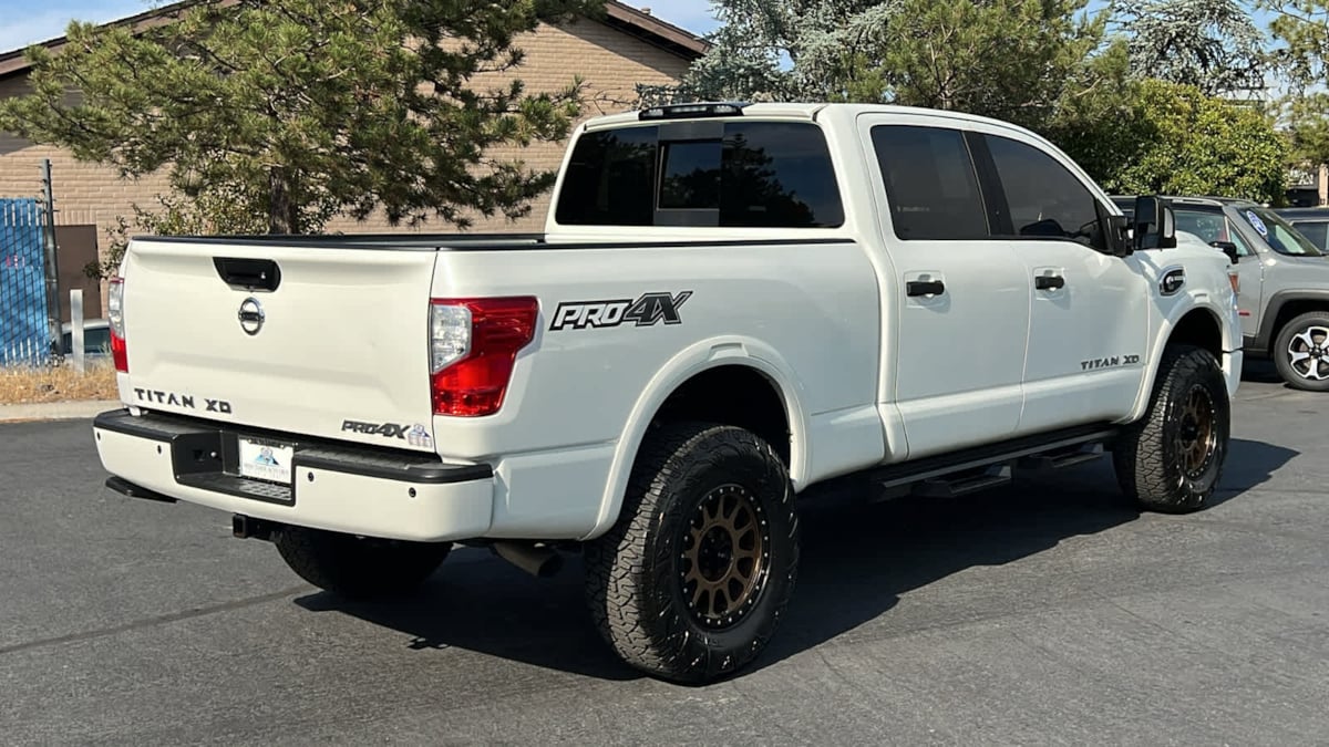 2017 Nissan Titan XD PRO-4X 5