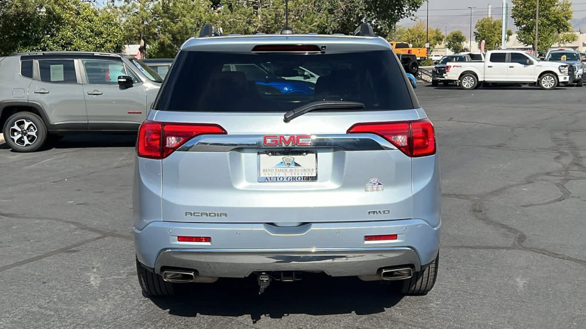 2017 GMC Acadia Denali 6