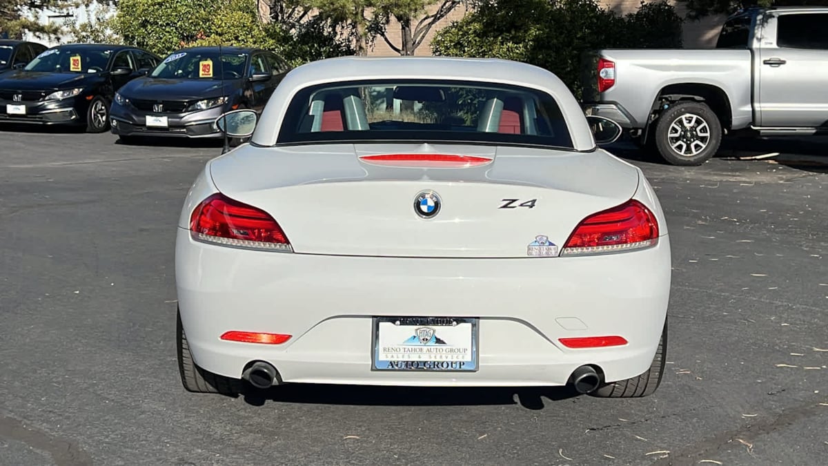 2012 BMW Z4 sDrive35i 11