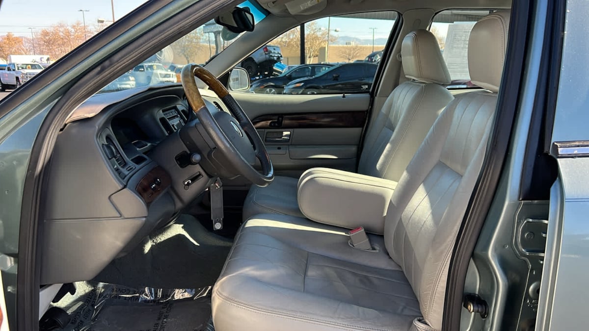 2005 Mercury Grand Marquis LS 22