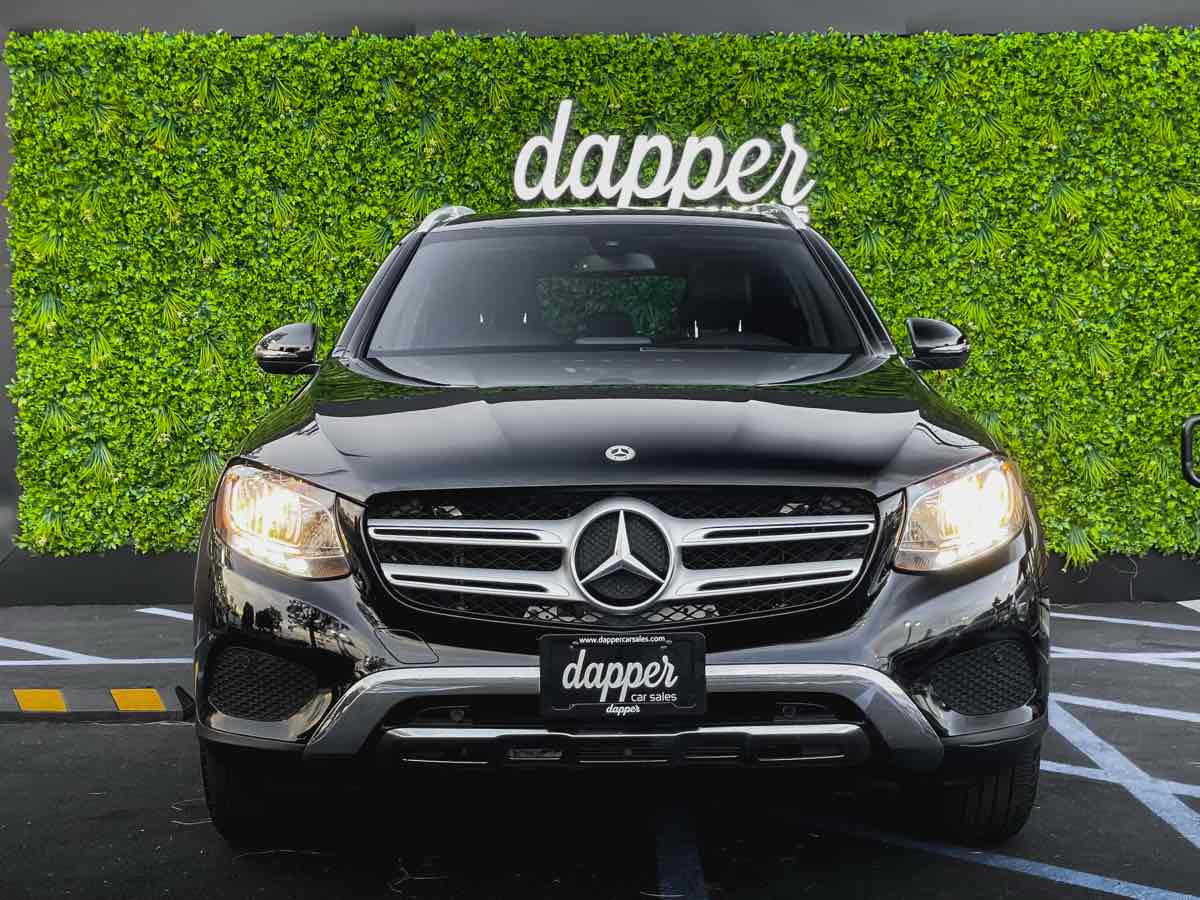 2018 Mercedes Benz GLC 300 photo 4