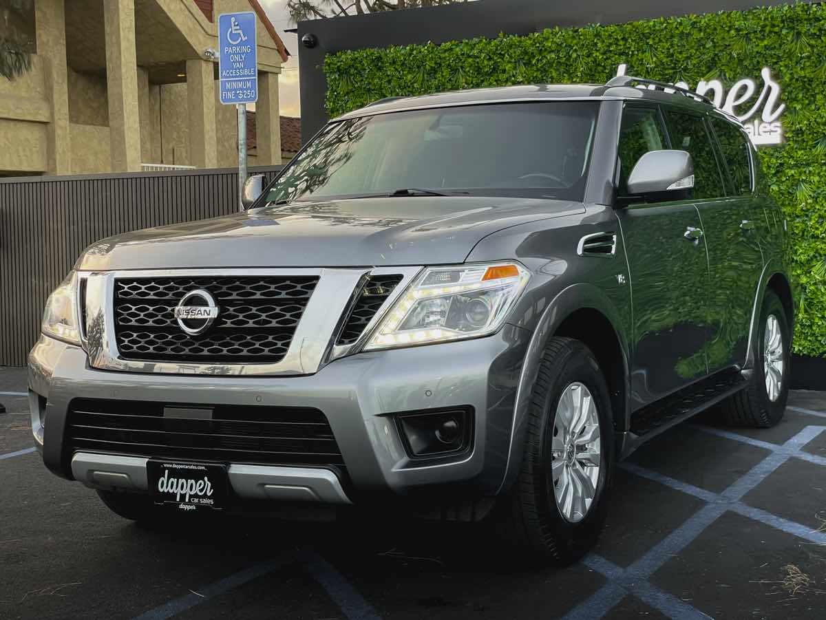 2017 Nissan Armada SV photo 3