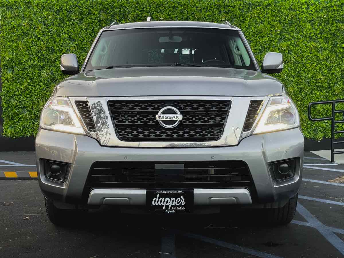 2017 Nissan Armada SV photo 4