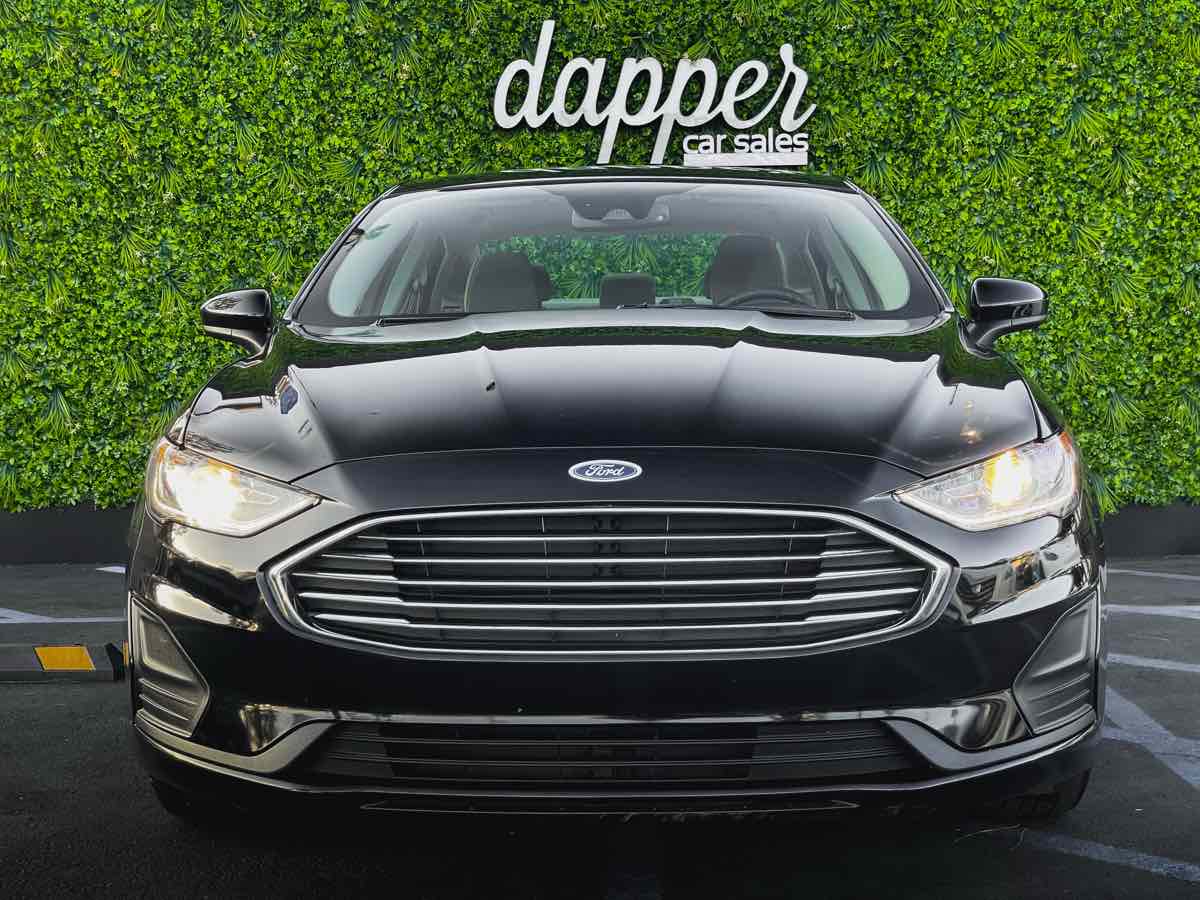 2019 Ford Fusion Hybrid SE photo 4