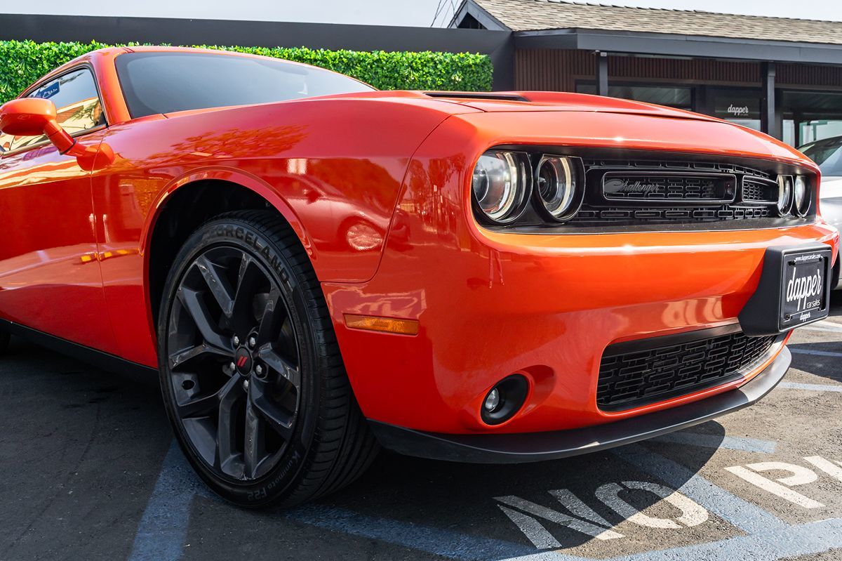 2021 Dodge Challenger SXT photo 4