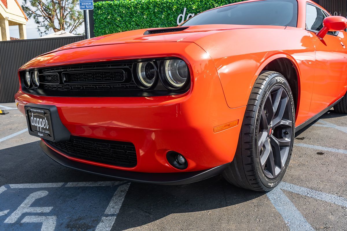 2021 Dodge Challenger SXT photo 2