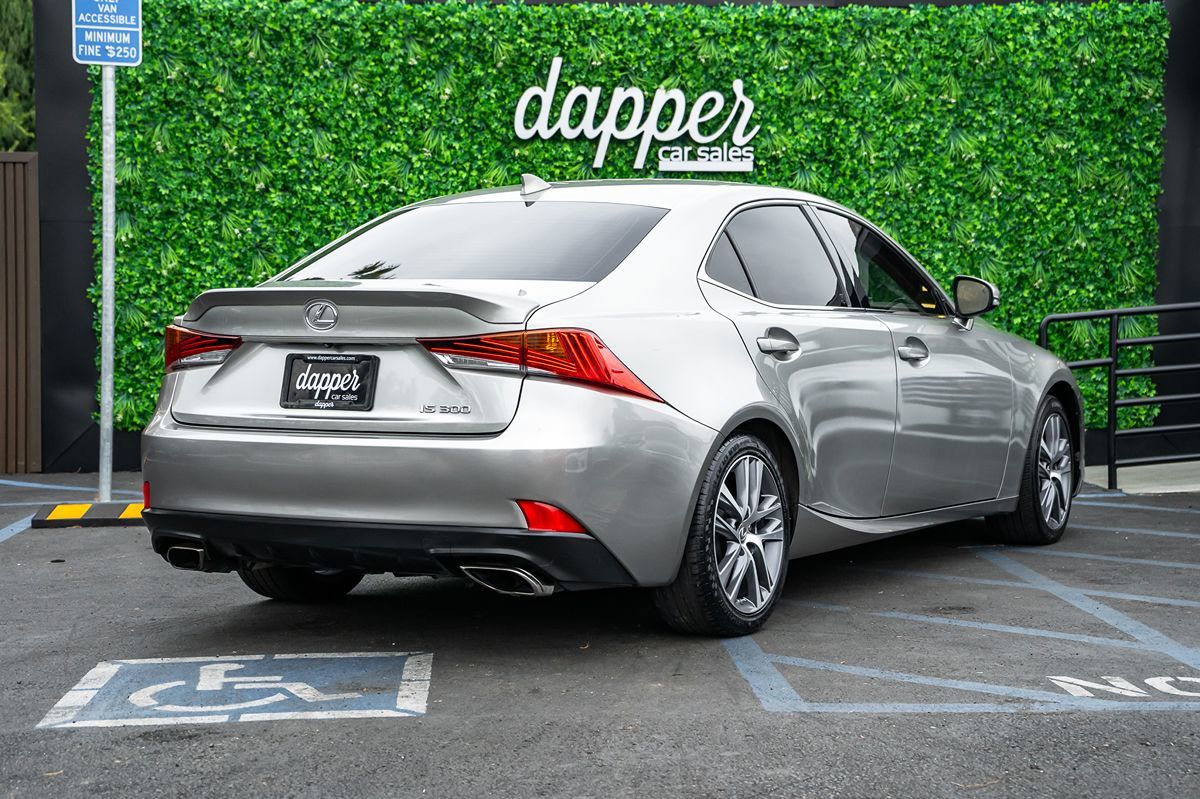 2020 Lexus IS 300 photo 5