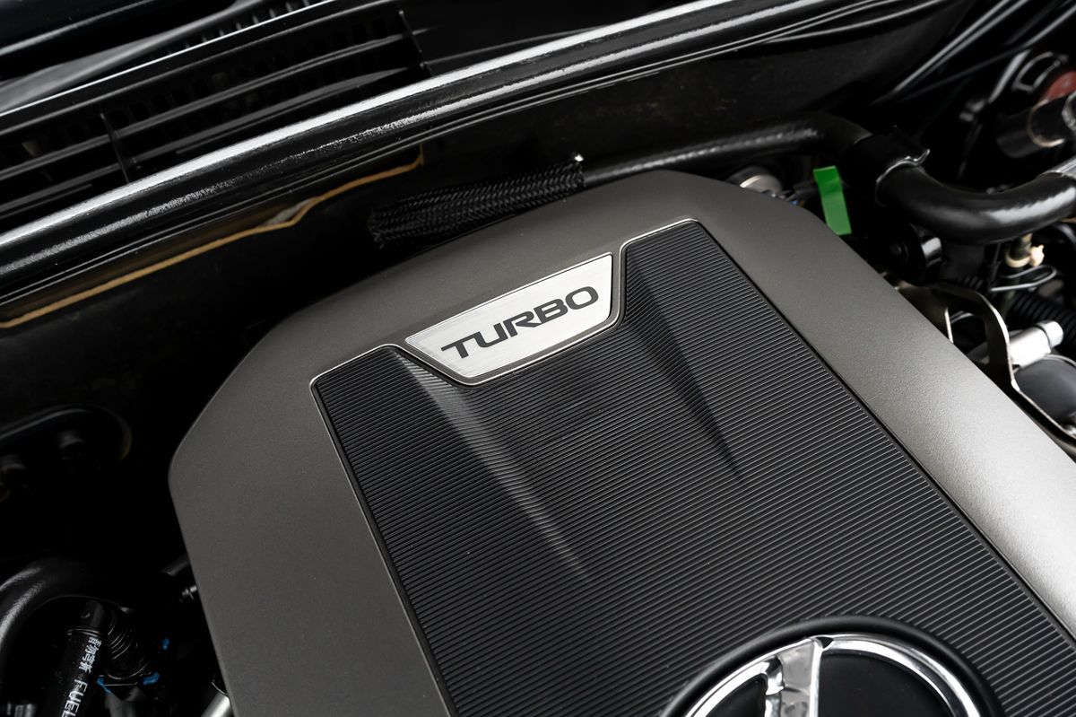 2020 Lexus IS 300 photo 18