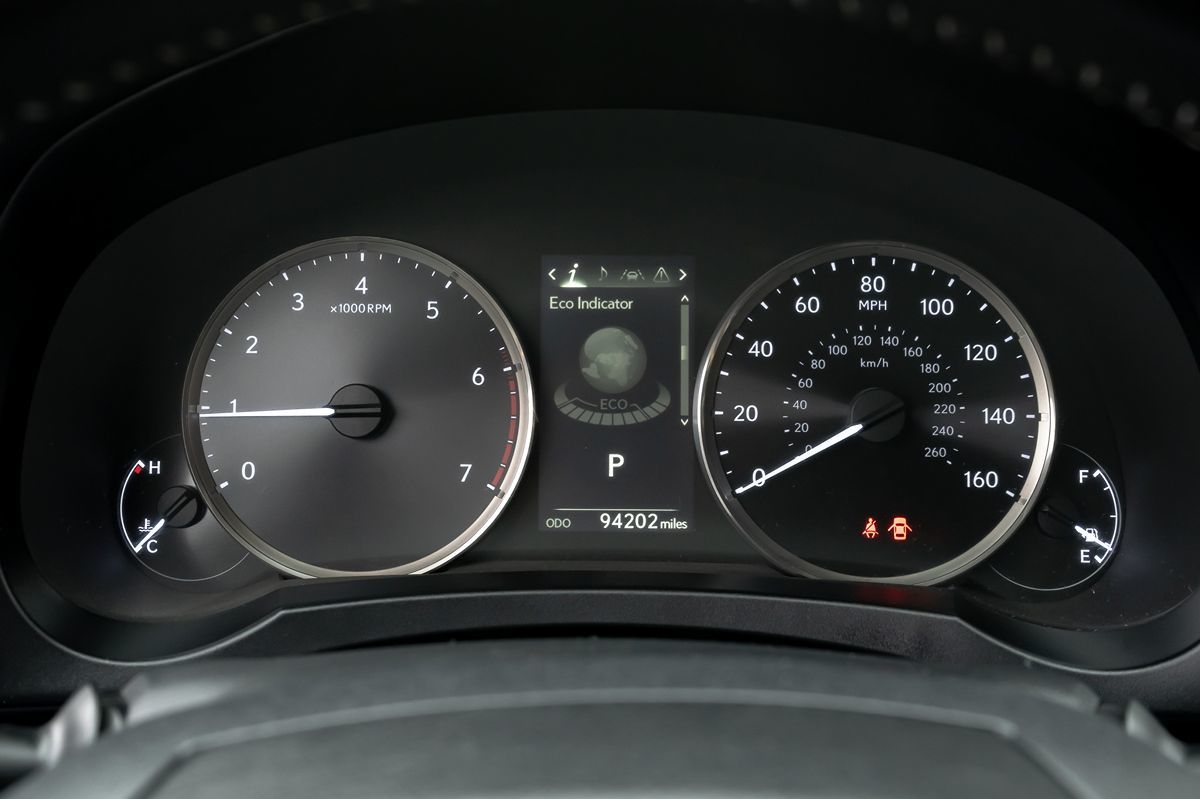 2020 Lexus IS 300 photo 24