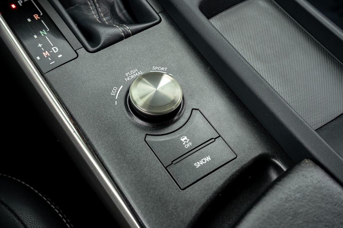 2020 Lexus IS 300 photo 27