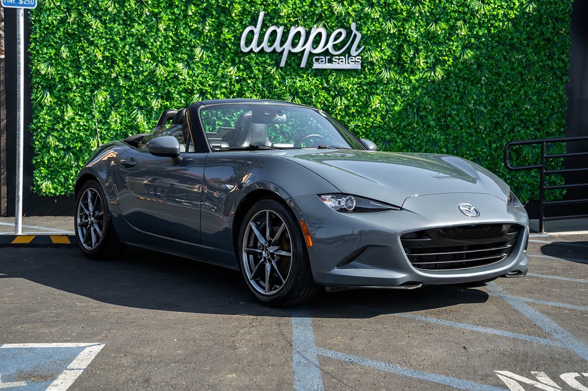 2020 Mazda MX-5 Miata Miata Grand Touring photo 2